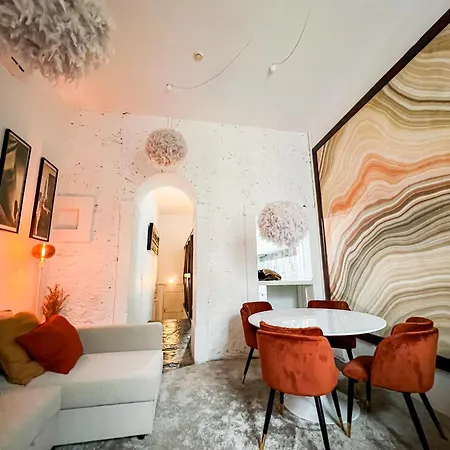 福利斯特公寓 *