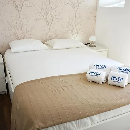 Apartament Fullest *